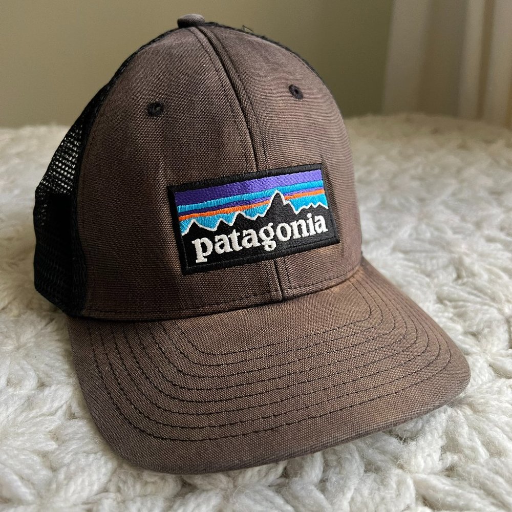 Patagonia Mountain Logo Trucker Mesh Baseball Hat Cap Snap Back